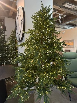 Сосна с подсветкой 